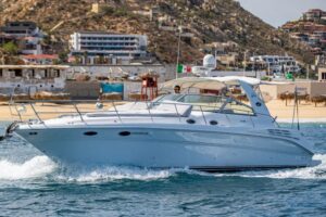 Luxury Boat Rental La Paz